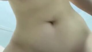 คลิปหลุด นักศึกษาขี้เงี่ยน แฟนสาวโดนมอมเหล้า ยกขึ้นคร่อมเย็ดเดือด